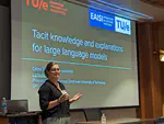 Tacit knowledge for explaining how large language models work